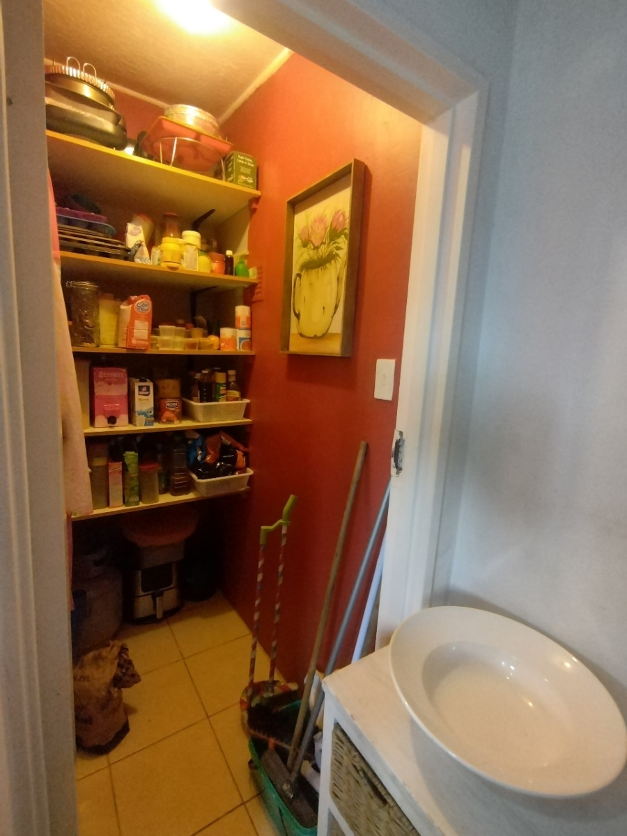 4 Bedroom Property for Sale in Humansdorp Eastern Cape